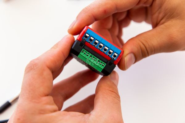 Shelly szenzor adapter Shelly PLUS relékhez (DS18B20 hőmérséklet-érzékelő, és más szenzorok csatlakoztatásához)