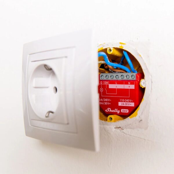 Shelly 1PM Gen4 egy áramkörös Wi-Fi + Bluetooth / Zigbee 3.0  multi-protokoll okosrelé, Matter kompatibilis, áramfogyasztás-méréssel (16A)