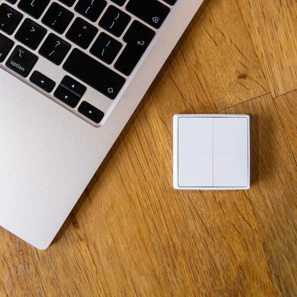 Shelly BLU Wall Switch 4 - fali nyomógomb, keret nélküli verzió